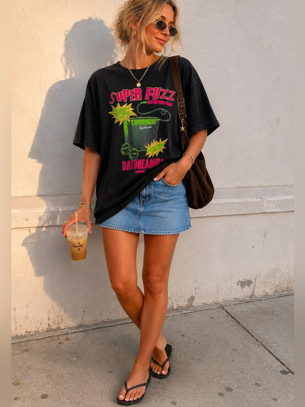 Daydreamer Super Fuzz Neon Crewneck Graphic Merch Tee nwt